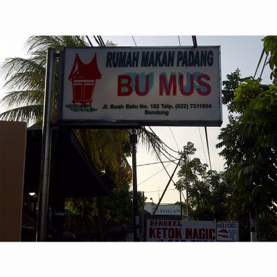 plang rumah makan padang bu mus